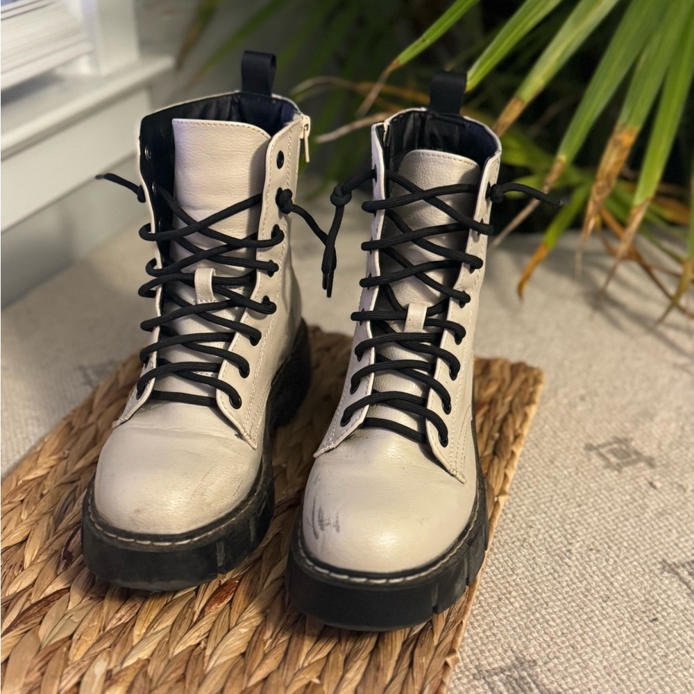 UNIONBAY Black and White Combat Boots